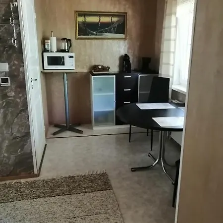 Apartment By The Park