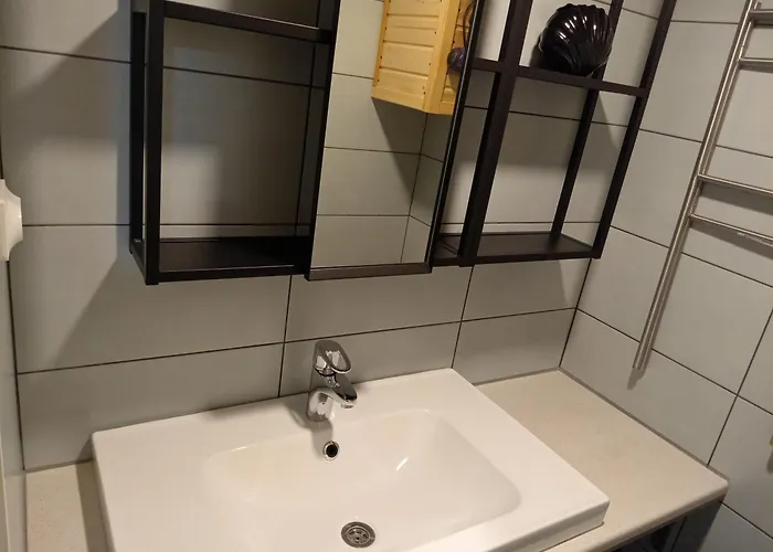 By The Park * אימטרה